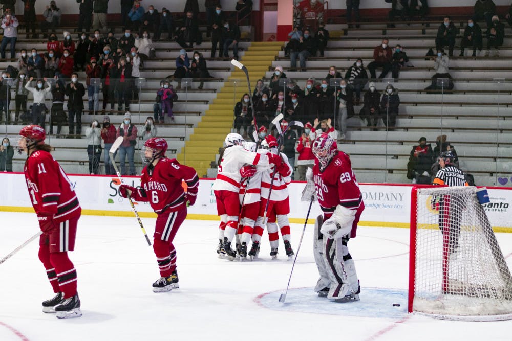 Womens-Hockey-vs-Harvard-01