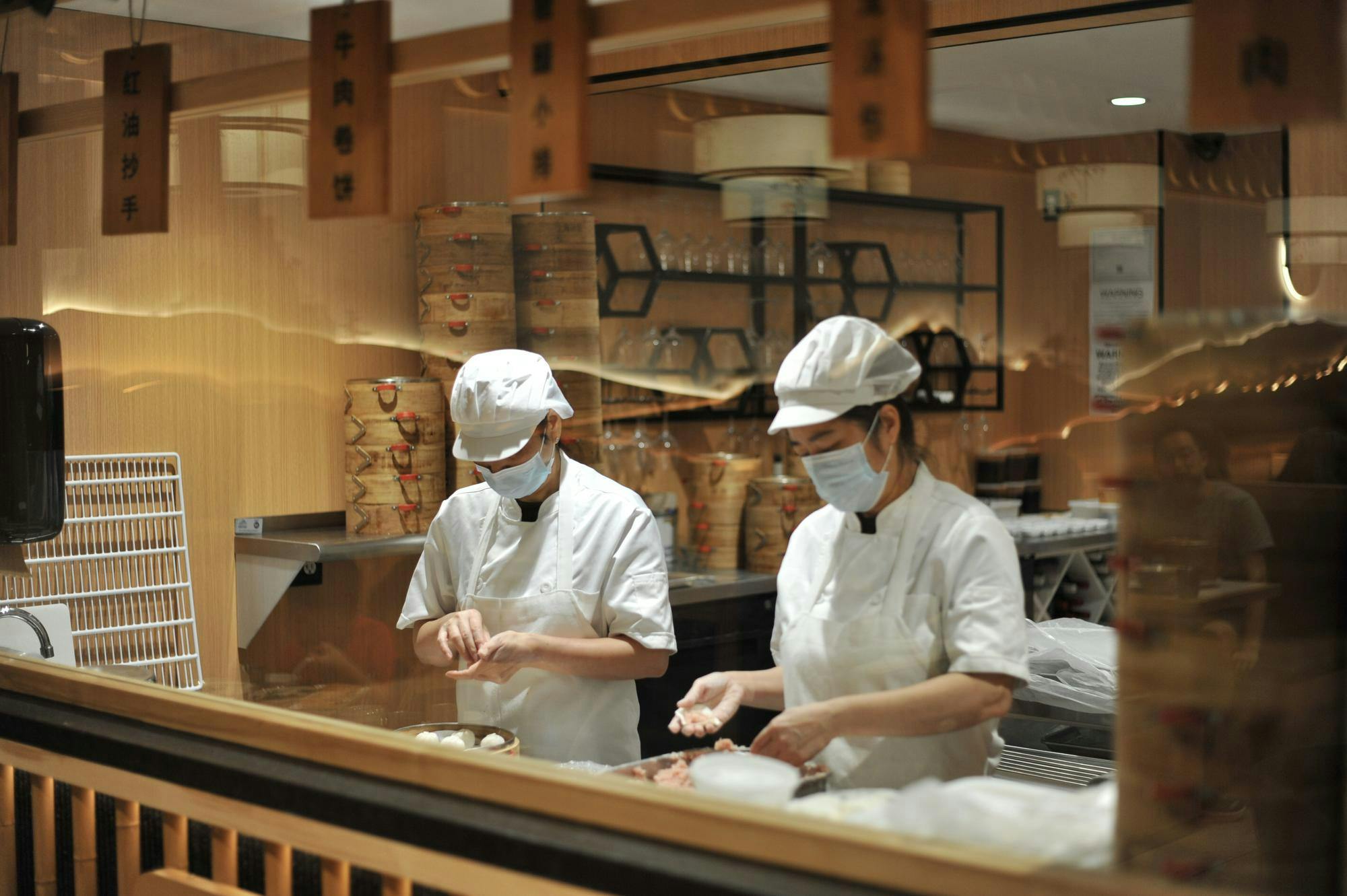 __COVER SteamyDumplingChefs.jpg
