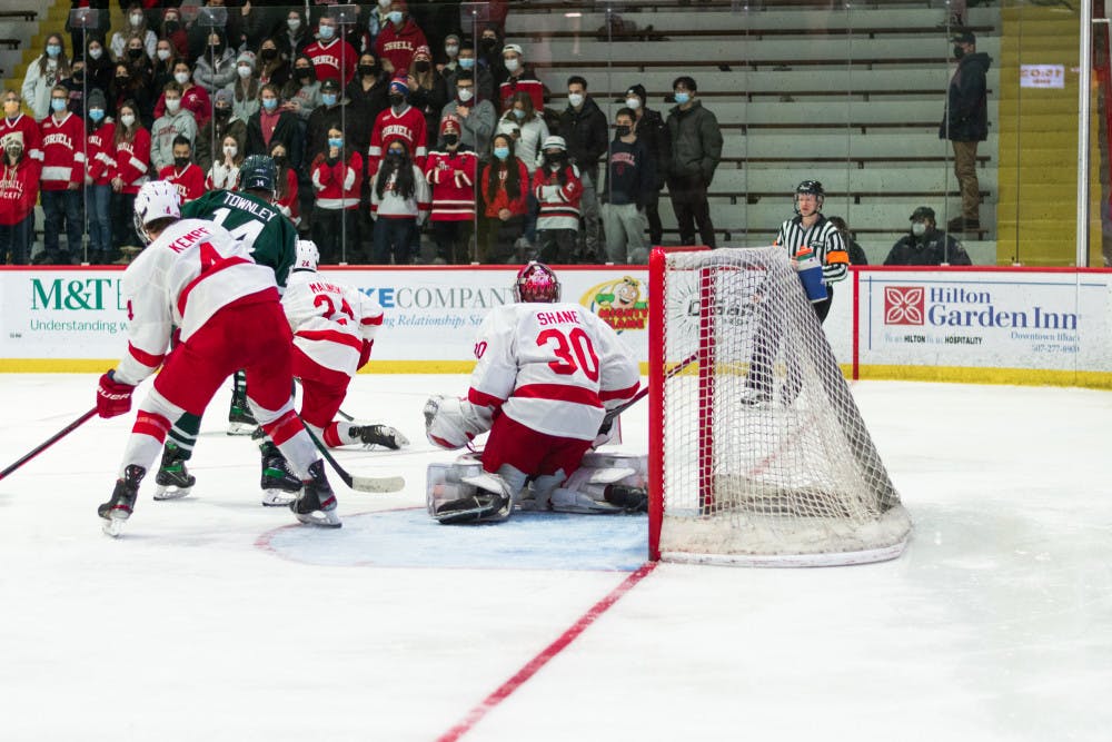 Mens-Hockey-vs-Dartmouth-08