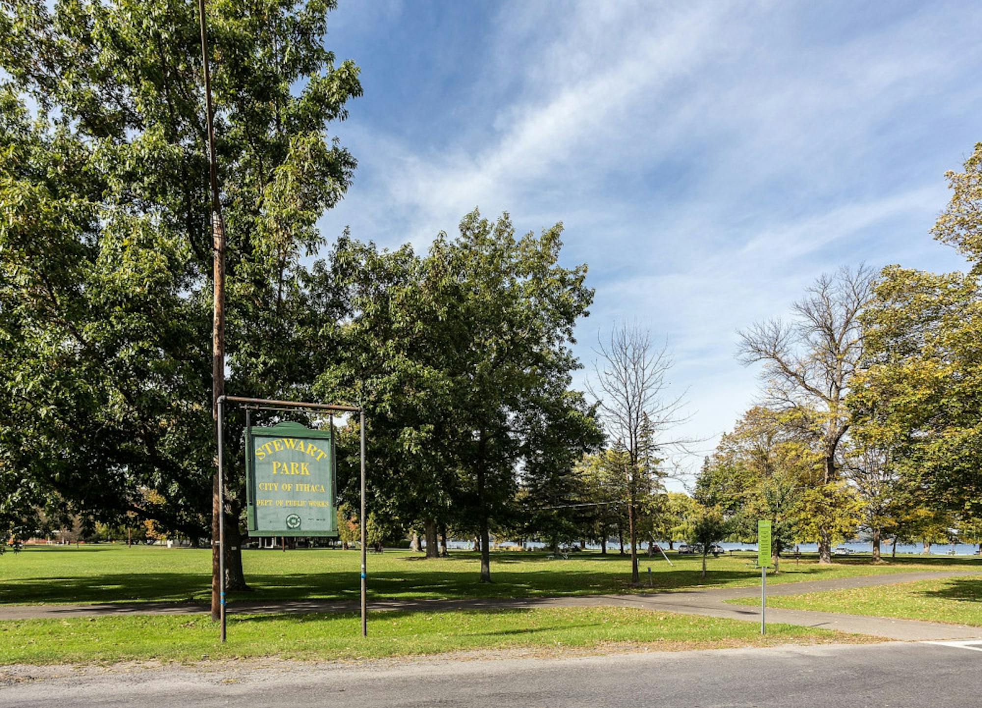 1600px-Stewart_Park_sign_Ithaca_NY