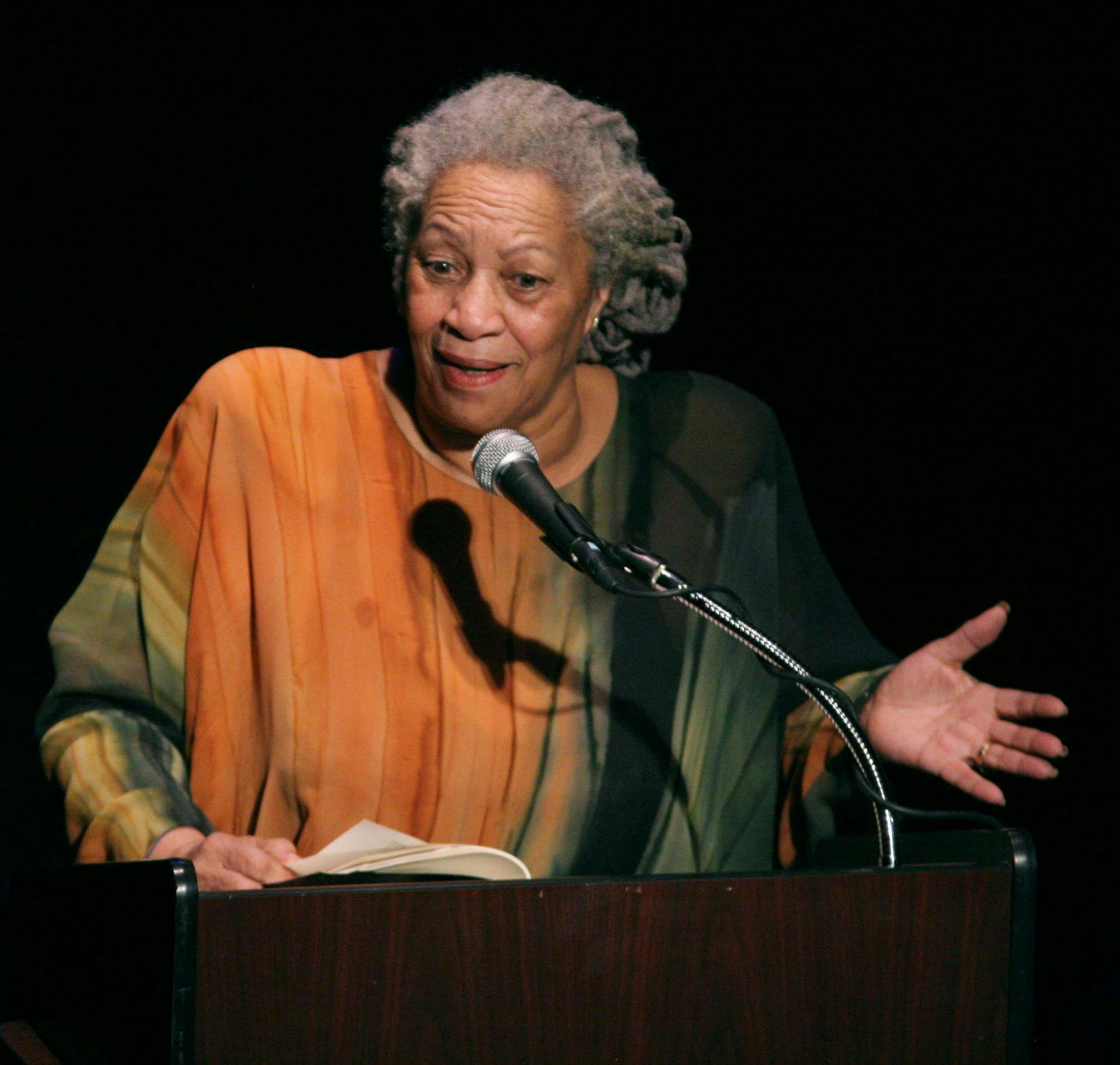 Toni_Morrison_2008-2.jpg