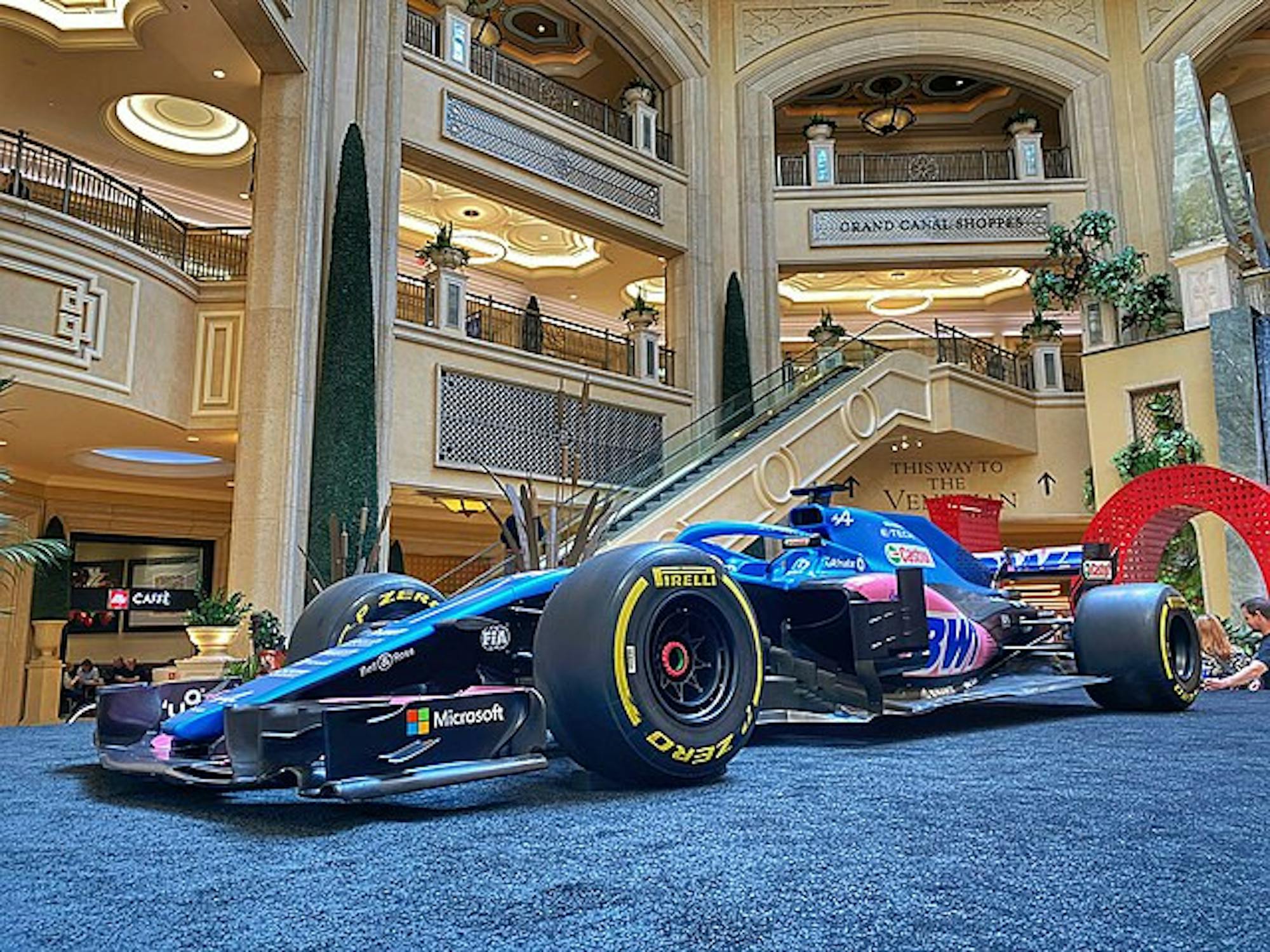 Alpine_A523_at_The_Venetian_Las_Vegas_3