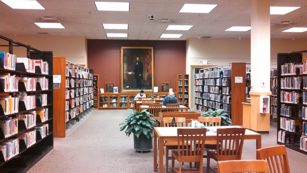 Tompkins_County_Public_Library_reading_area