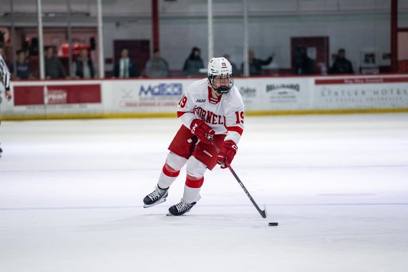 CORNELL NOTES: Syracuse Snaps 17-Game Losing Streak to Women's Hockey as the Red's Struggles Continue