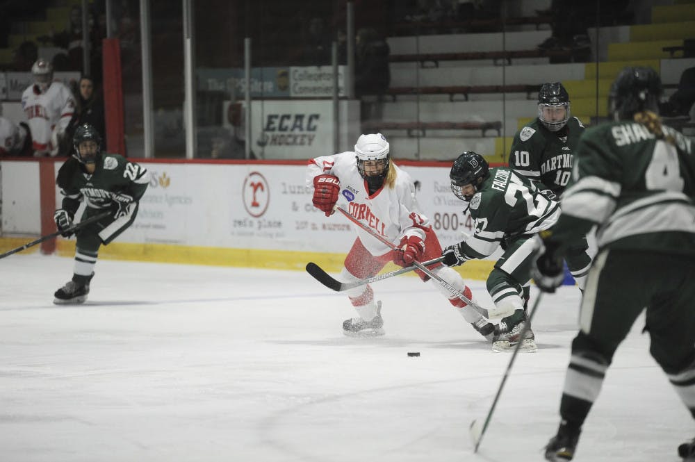 Women’s-Hockey-17-Lenka-Serdar-vs.-Dartmouth-3-December-2016