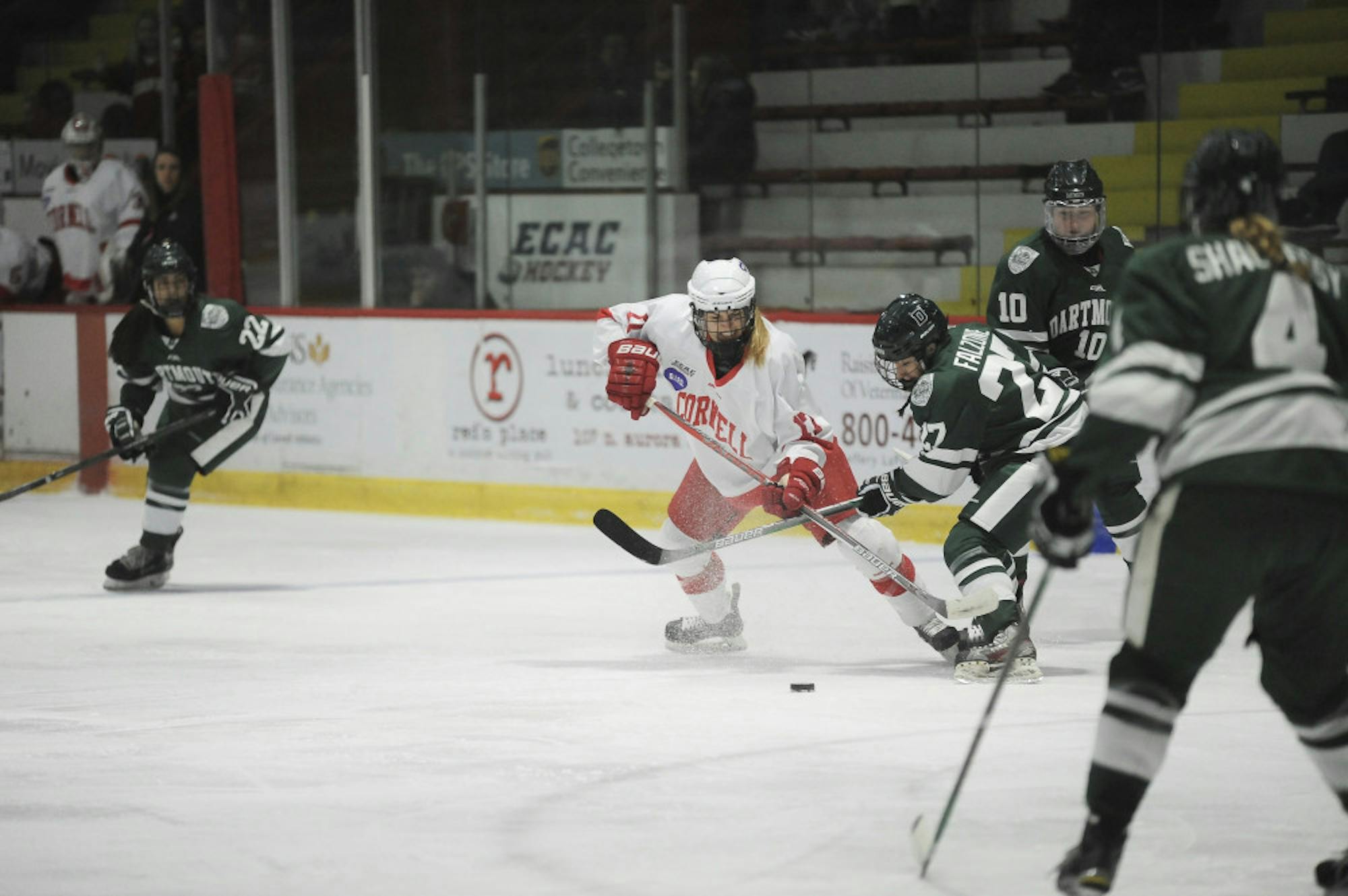Women’s-Hockey-17-Lenka-Serdar-vs.-Dartmouth-3-December-2016