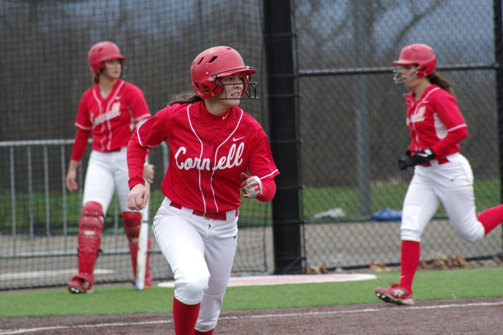 Softball-vs-Siena-by-Adrian-Boteanu_16