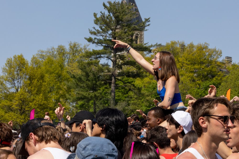 Slope-Day-Artist-by-Julia-Nagel-Sun-Senior-Photographer