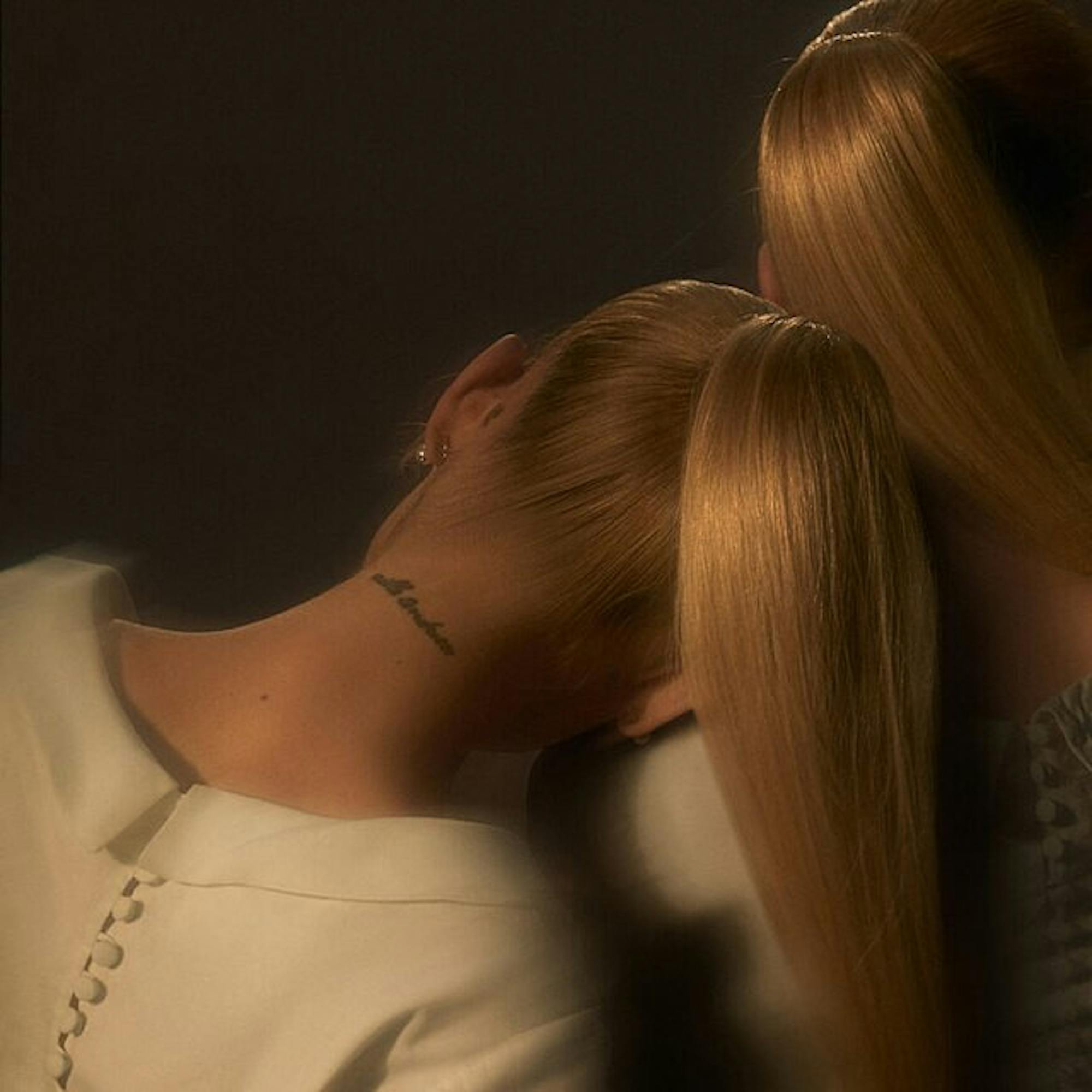 Ariana-Grande-eternal-sunshine-1709915553-870x870-2