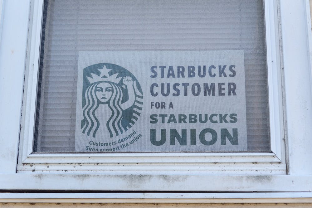 Starbucks-Unionizing-by-Ming-DeMers-Staff-Photographer