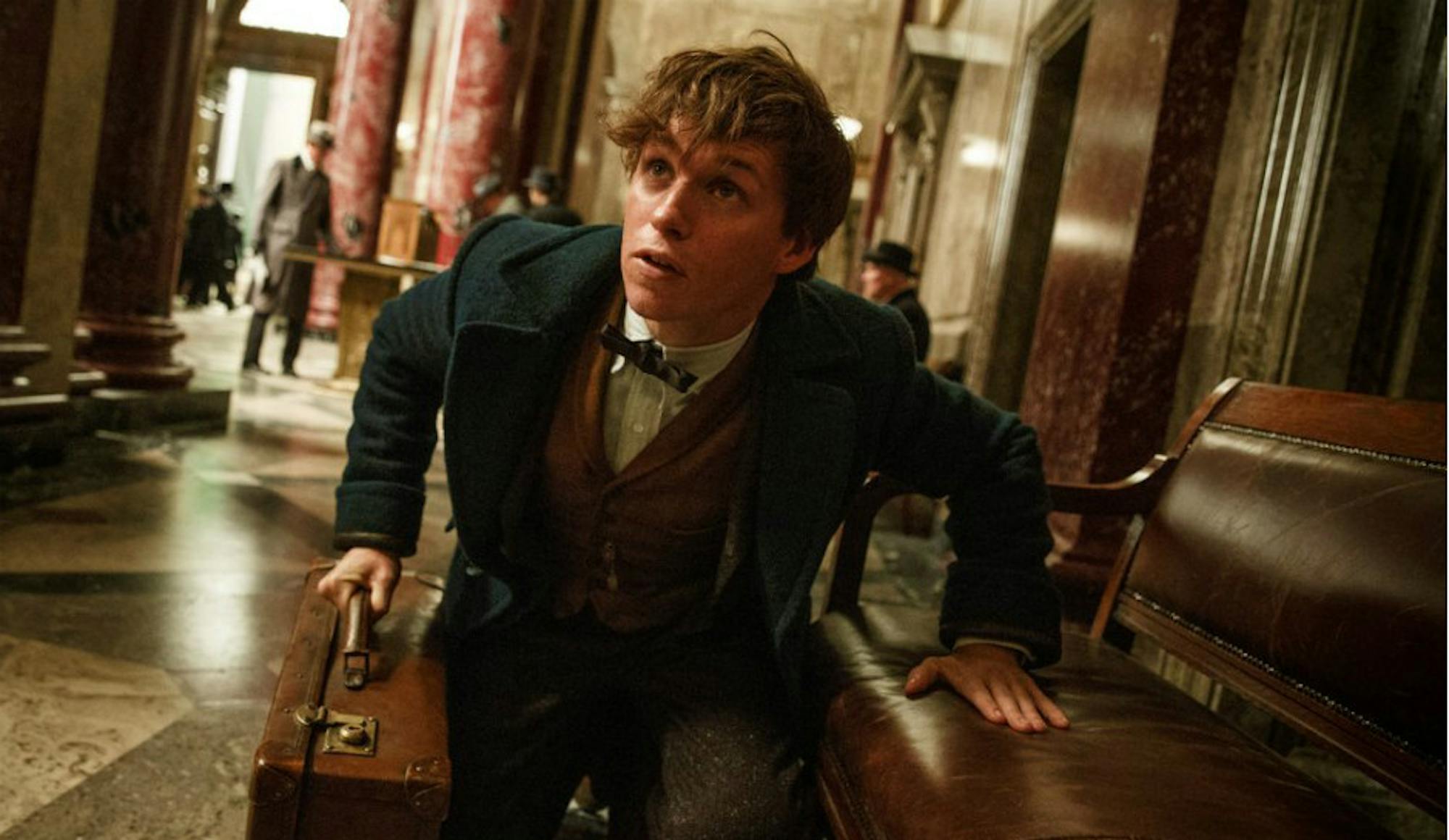 Fantastic-Beasts-and-Where-to-Find-Them-Movie-Still