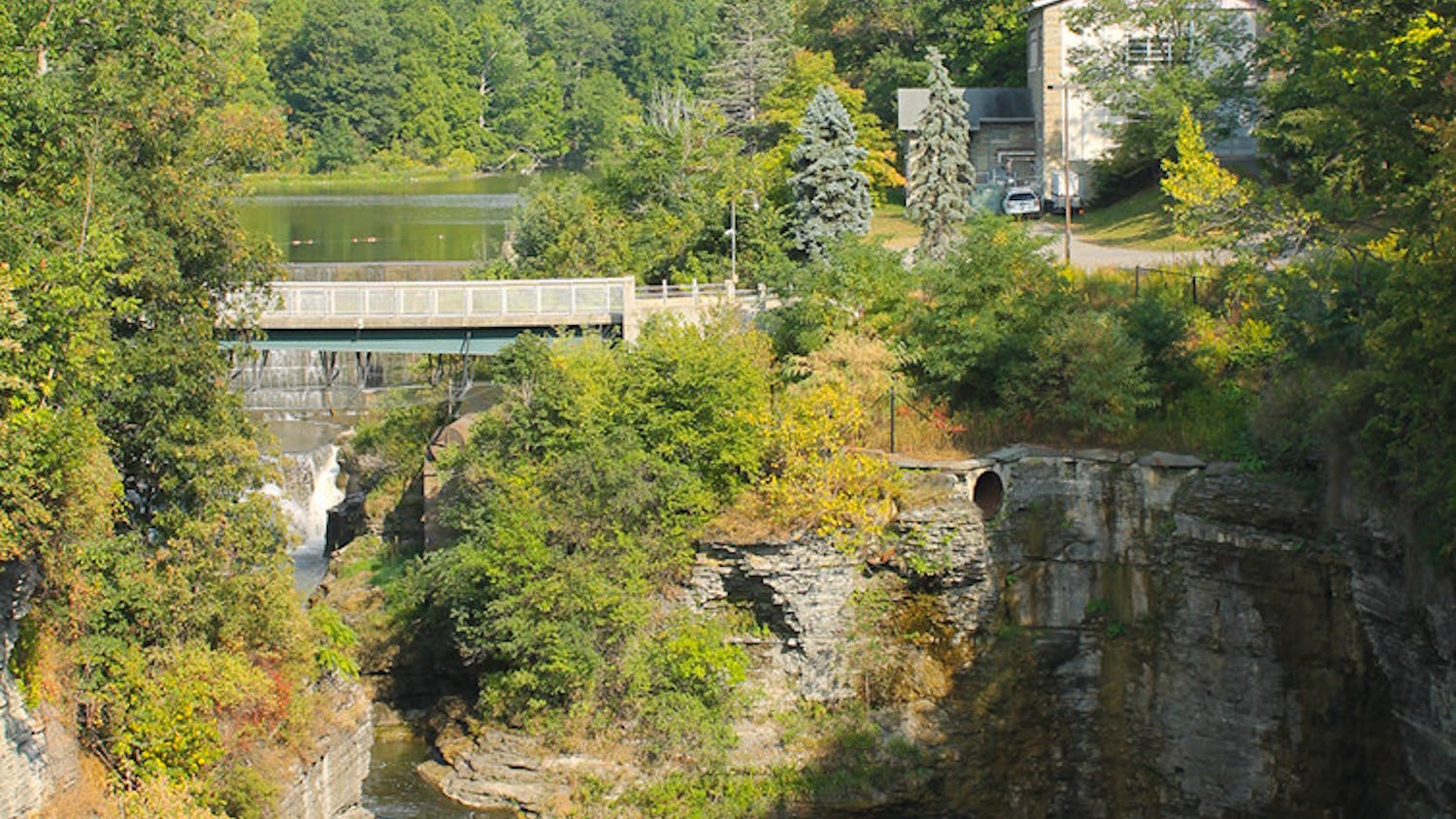 Pg-1-Gorges-Candid-by-Michaela-Brew-Editor