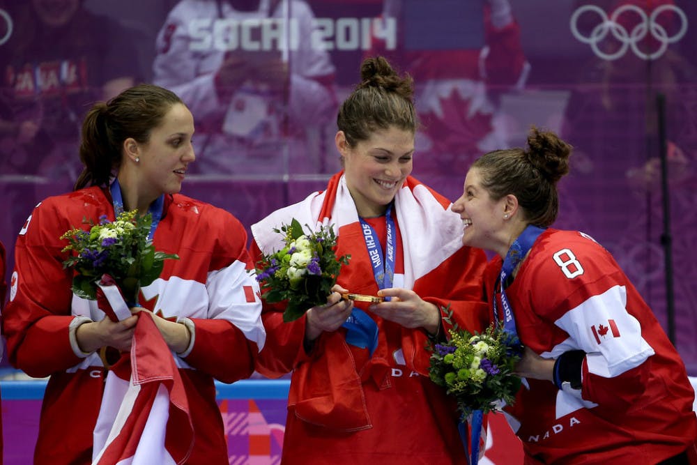 RebeccaJohnstonLaurianeRougeauIceHockey3uR_Qd0b6t8x