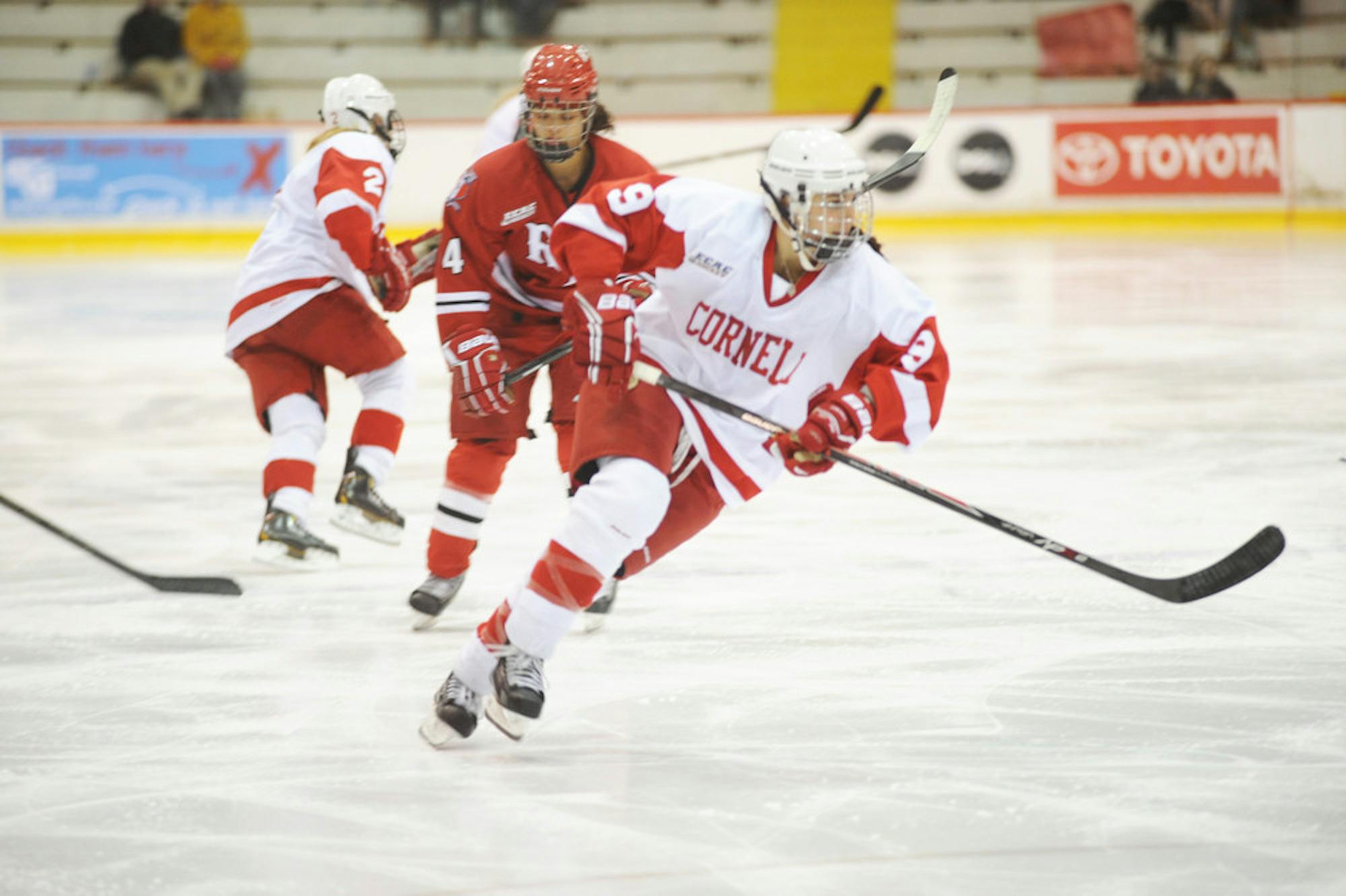 Pg-16-Womens-Hockey-by-Kelly-Yu-File-Photo