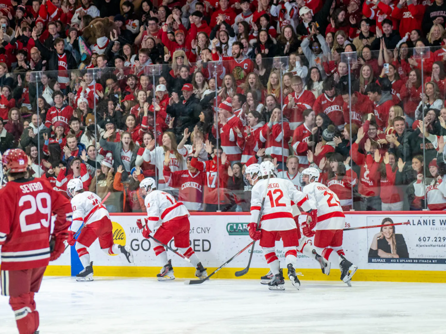 MTD-MHockey-Harvard-09918