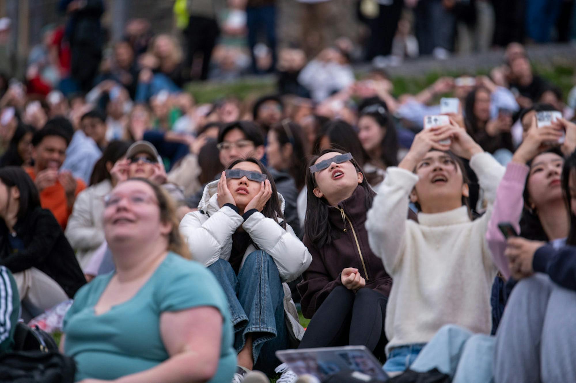 Eclipse-by-Ming-DeMers-Sun-Senior-Photographer