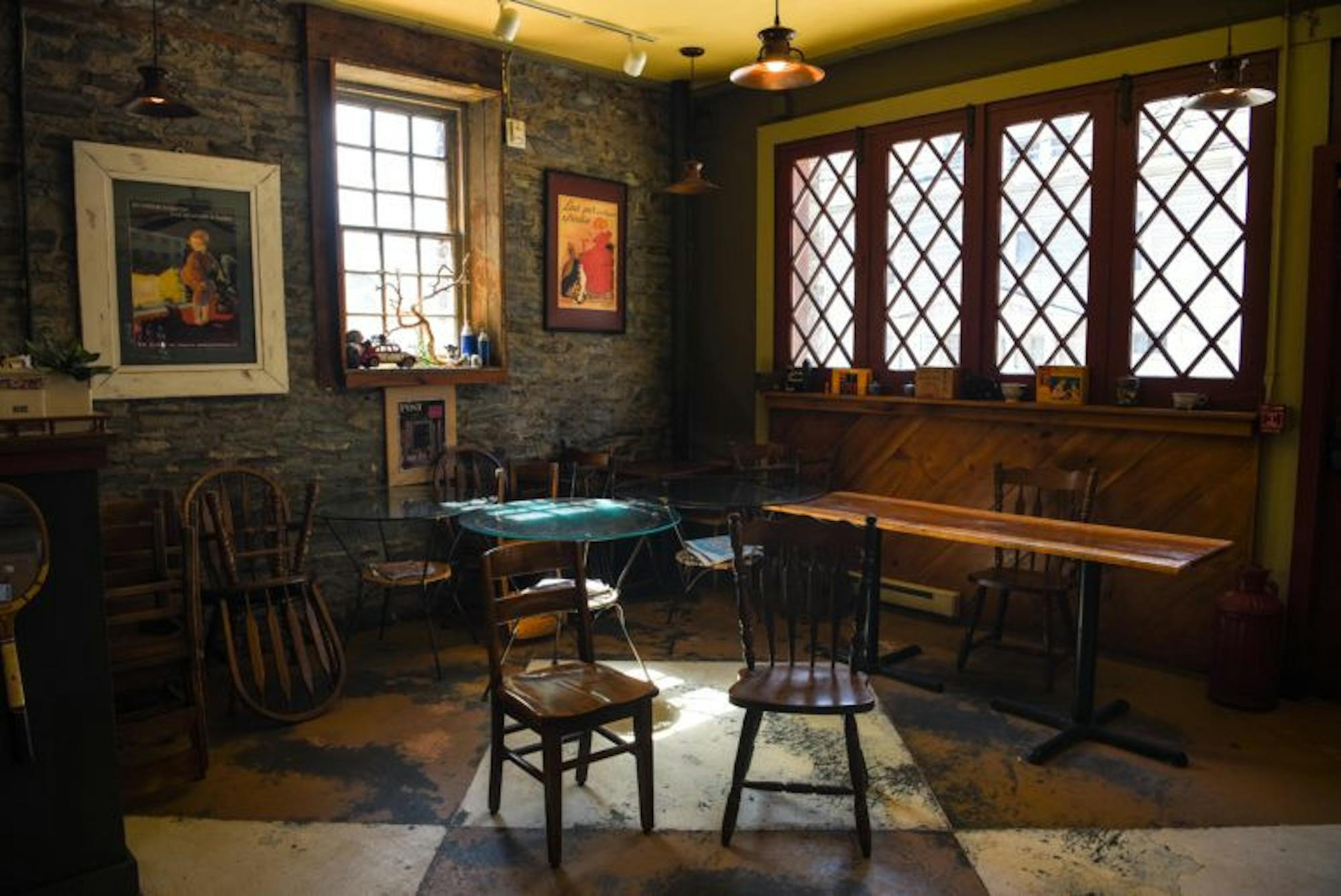 Carriage House Cafe, a Collegetown brunch staple, lacked diners on Saturday after Gov. Andrew Cuomo (D-N.Y.) suspended dine-in restaurant operations amid the COVID-19 outbreak. (Boris Tsang/Sun Photography Editor)