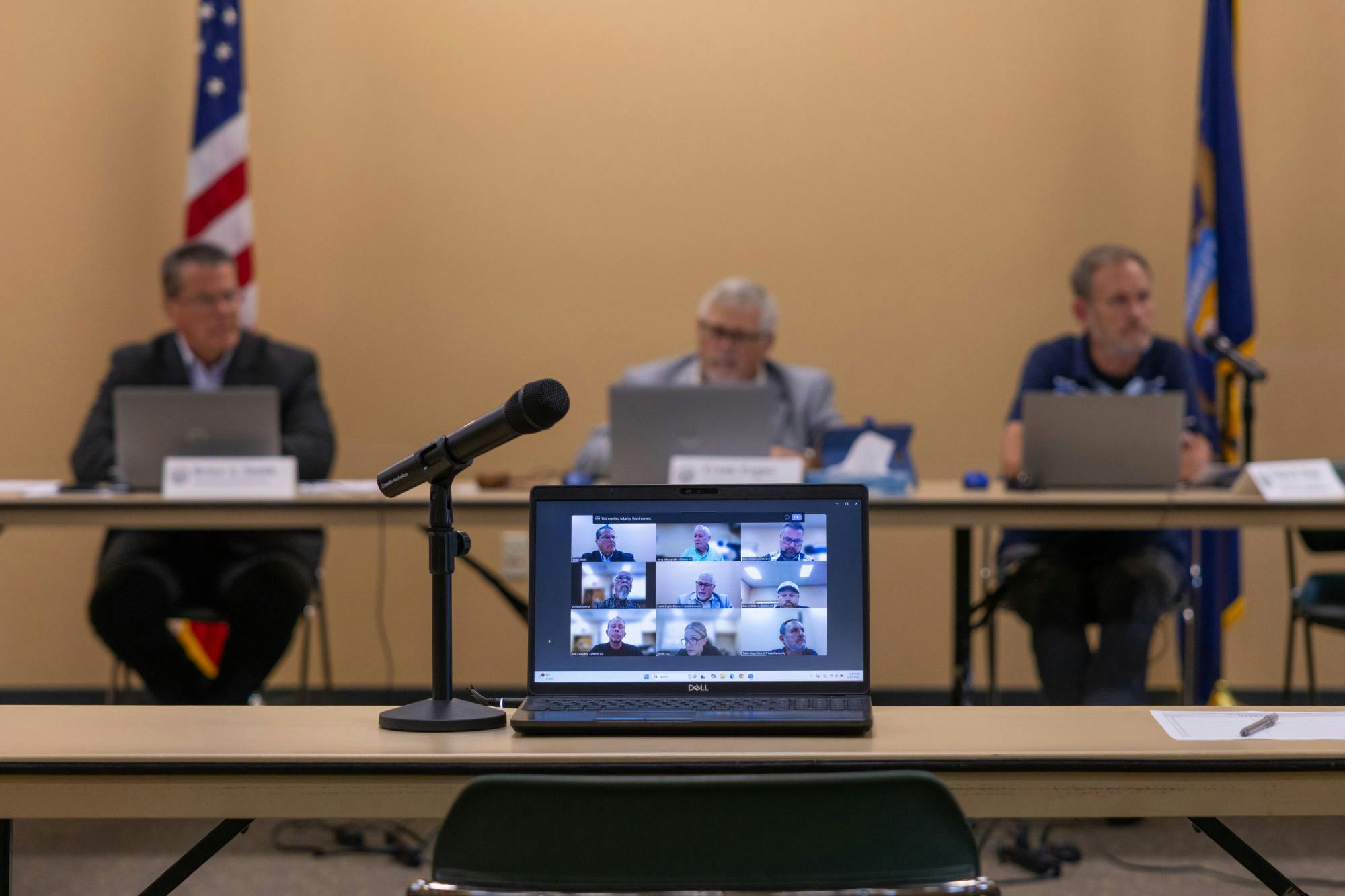 d_photo_countycommission_091526-4.jpg