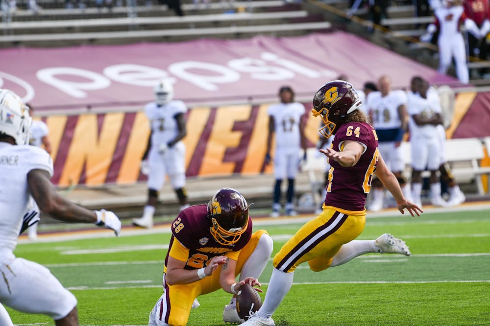 Dishon McNary Cornerback Central Michigan