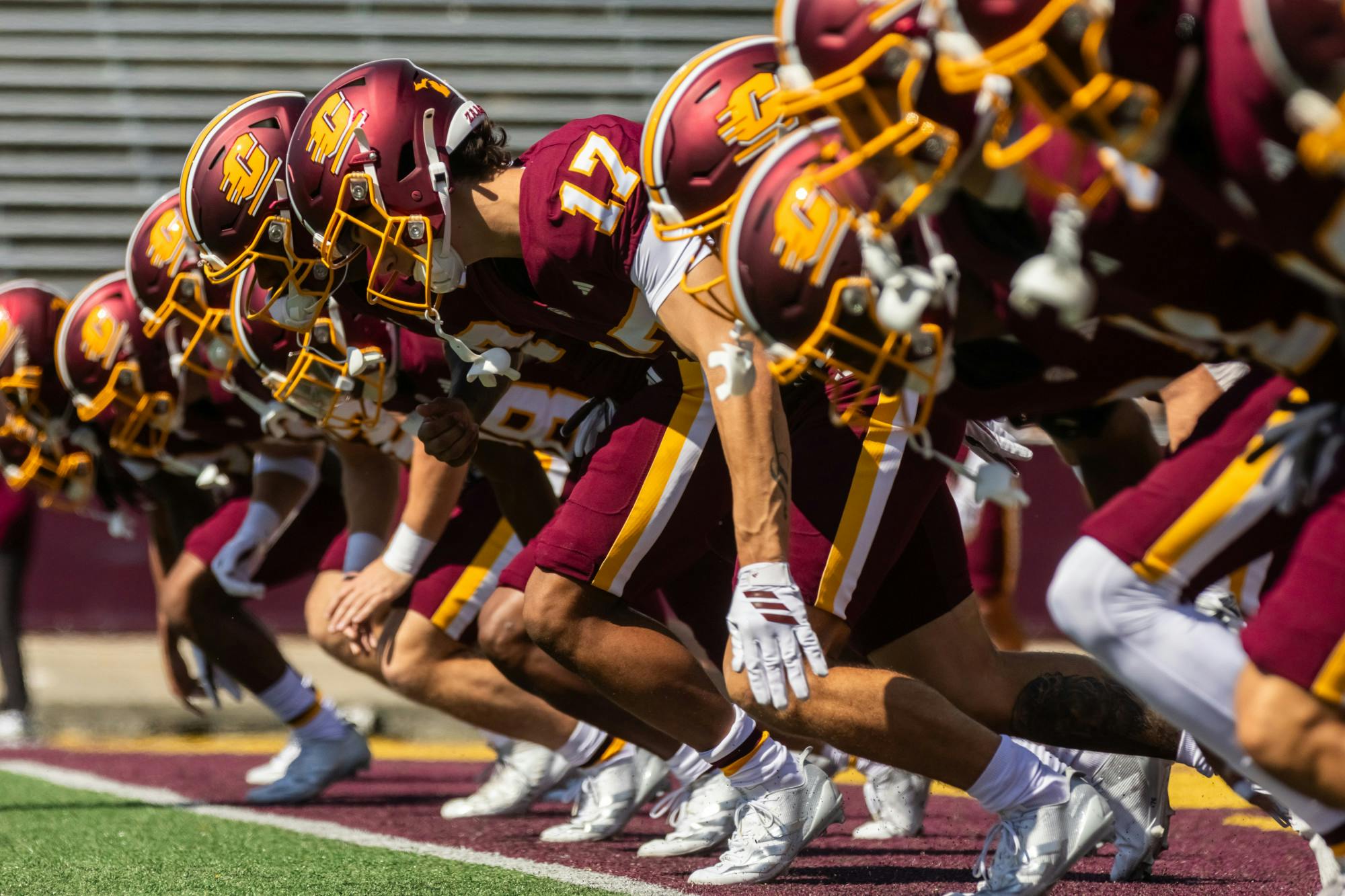 d_colegatevcmufootball_photo_feature_9-12-26_6.jpg