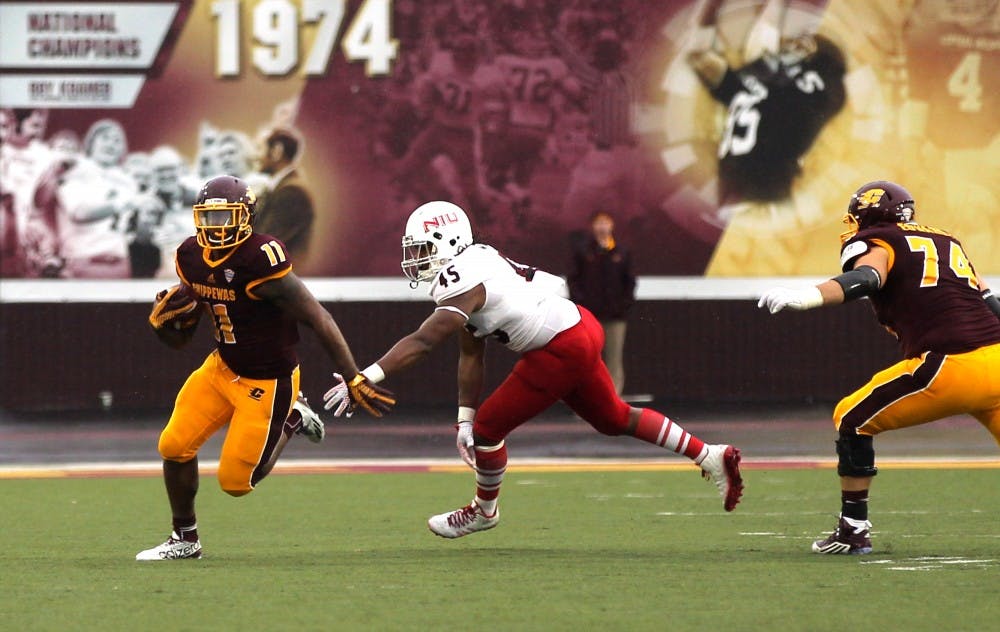2015_1003_fooballniu_greg062_copy