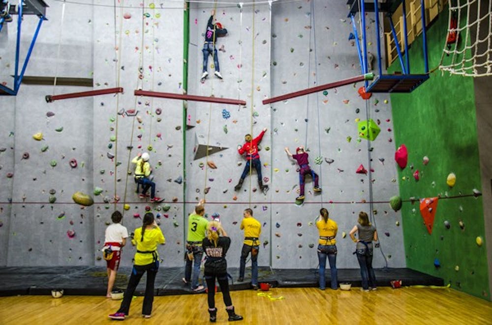 aw-sibs-rockclimbing-02-web