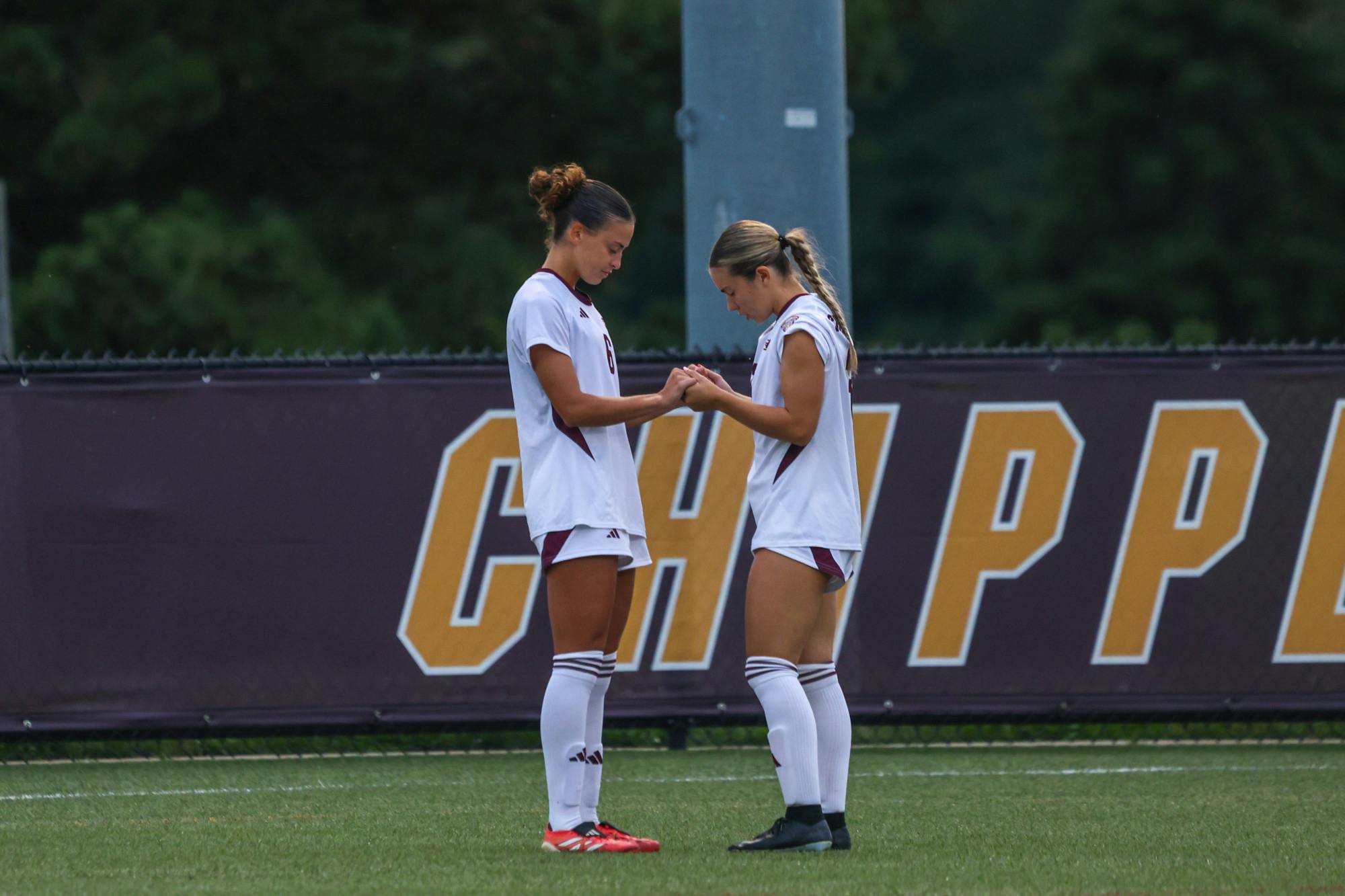 d_soccervbuffalo_photo_9-17-26-2.jpg