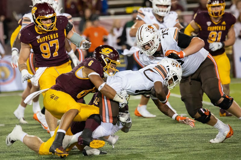 Football vs Bowling Green Action