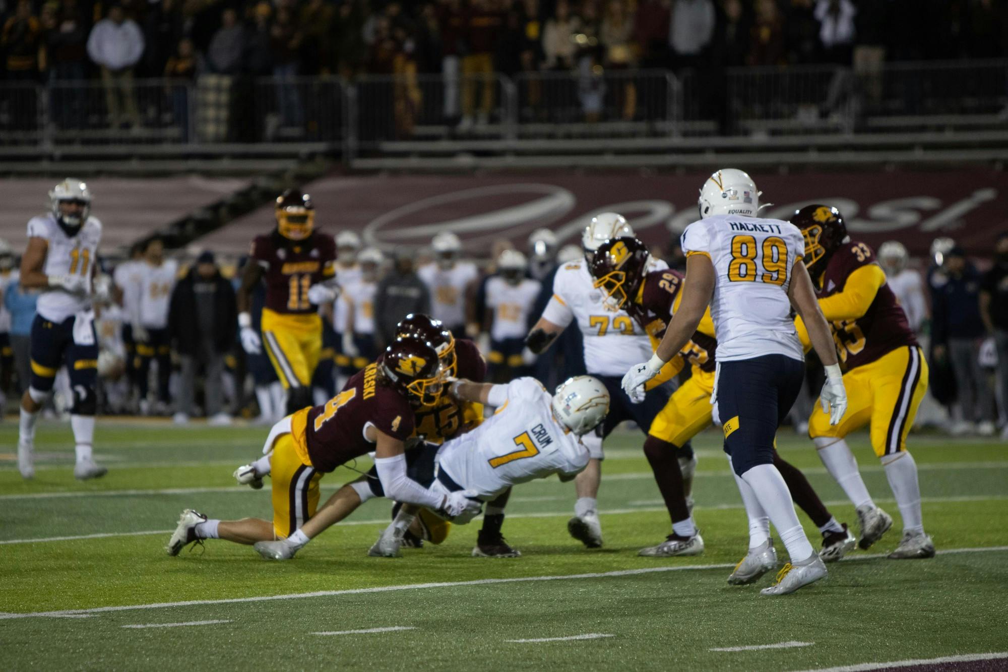 Football_1111_Action (1).JPG