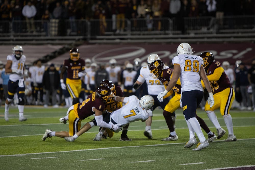 Boise State withdraws from playing in 2021 Barstool Sports Arizona Bowl