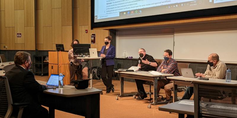 Academic Senate discusses 'confusing' curriculum processes