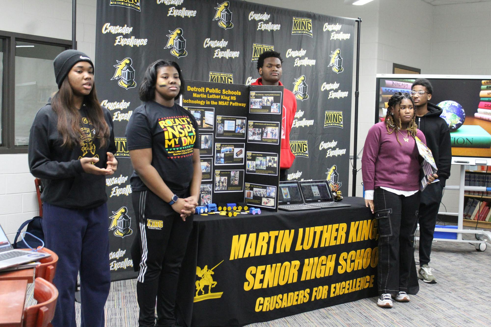 Senior Chiann Hamilton details how the MSAT students support ESE students with learning about robotics. Courtesy photo.