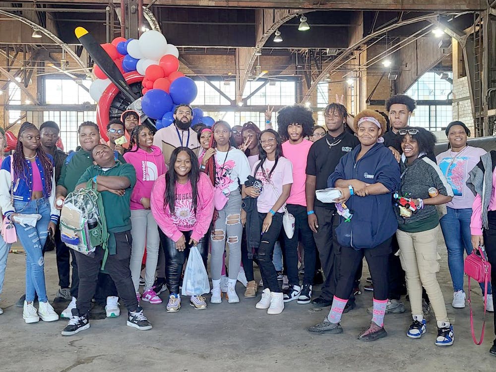 Cody students pose for a picture at City Airport. PHOTO BY CODY CONNECTION
