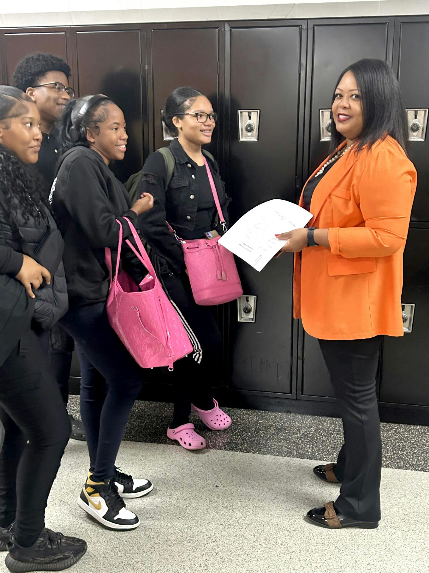 New assistant principal Tisha Lewis gives students morning encouragement. PHOTO BY CRUSADERS’ CHRONICLE&nbsp;