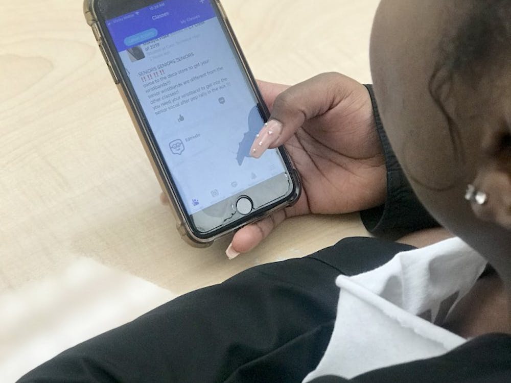 While smartphones in the classroom can be viewed as a distraction, there are many educational apps that helps teachers and students.