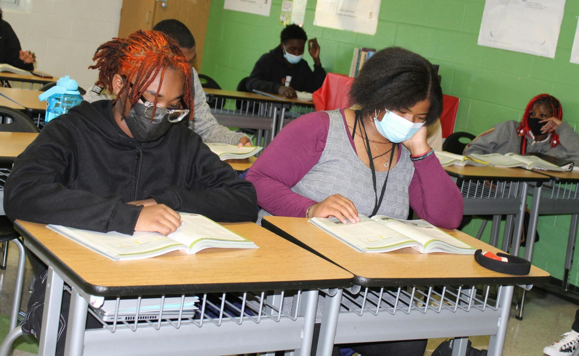 Some students still choose to wear masks even though the district no longer mandates them. Photo by Crusaders' Chronicle.