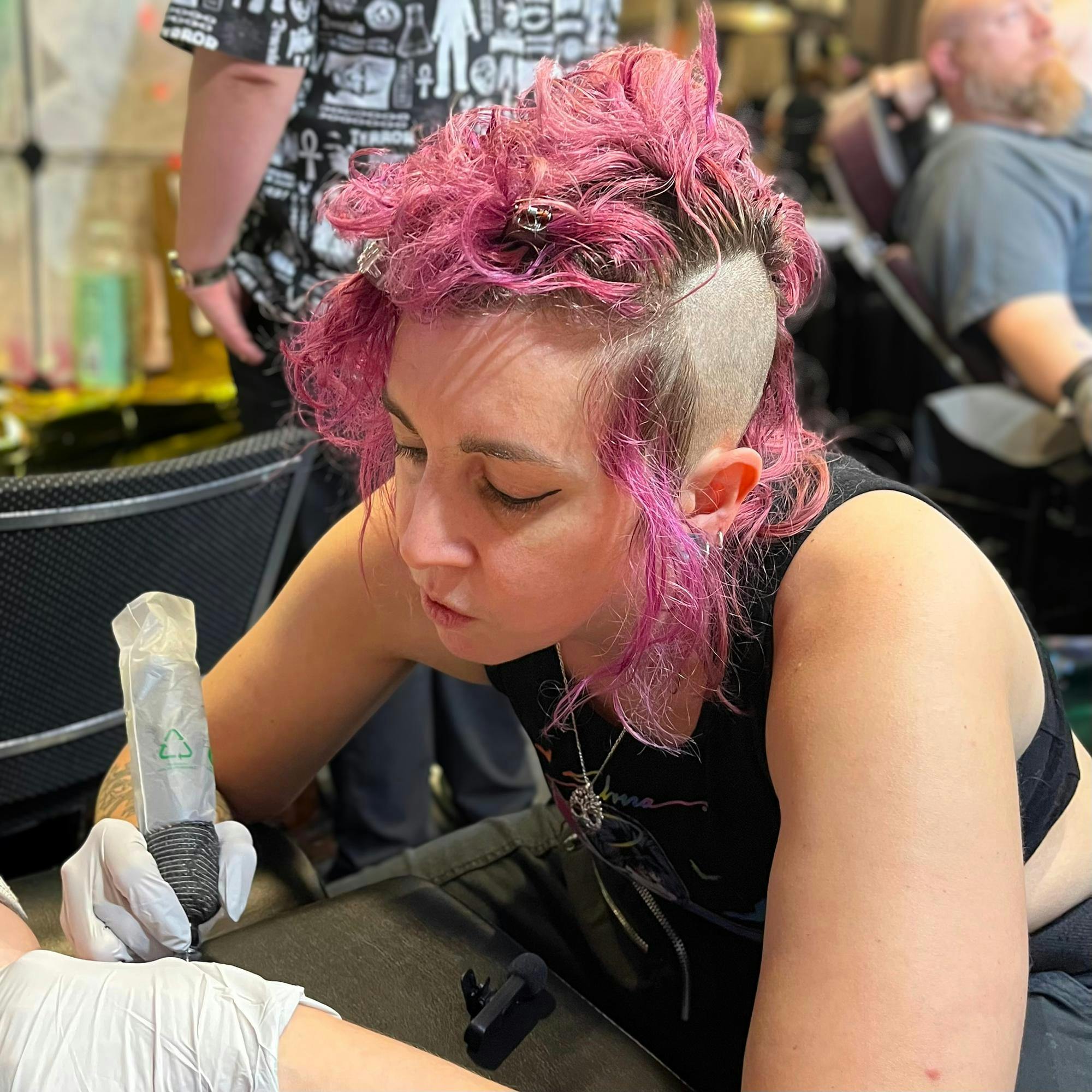 मेम्फिस टैटू फेस्टिवल समुदाय को कला और संस्कृति के सप्ताहांत के लिए आकर्षित करता है