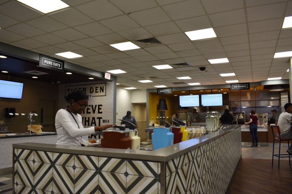 <p class="p1"><span class="s1">The University of Memphis’ Tiger Den cafeteria was completely revamped over the summer. The location now has a designated gluten free and vegetarian section.</span></p>