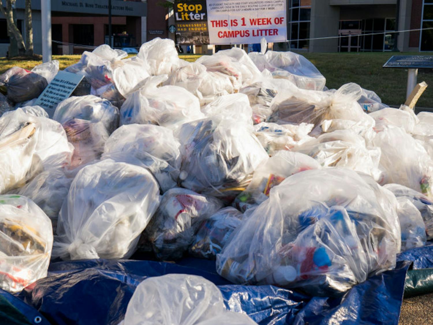 Bags of Trash shows one week of liter