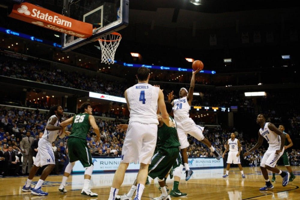 <p>Sophomore guard Avery Woodson provided solid three-point shooting for the Blue and Gray in 2015. He led them in three-point percentage at 38 percent. Photo by David Minkin&nbsp;</p>