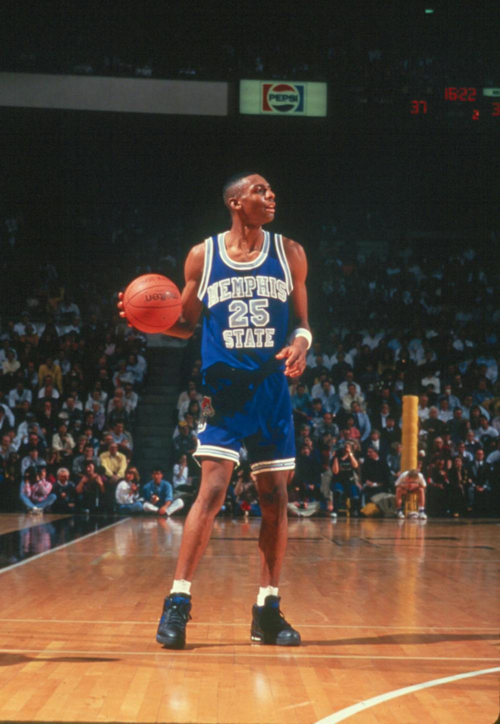 <p>Anfernee "Penny" Hardaway brings the ball up court for the Tigers. Hardaway led the Tigers to an Elite 8 appearance in 1992.</p>