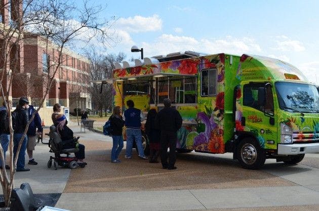 Students go 'loca' for mobile Mexican cuisine