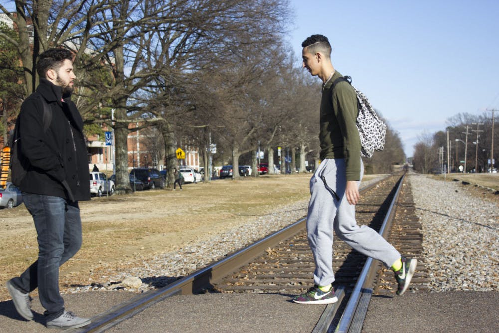 University to build fence around train tracks on Southern avenue