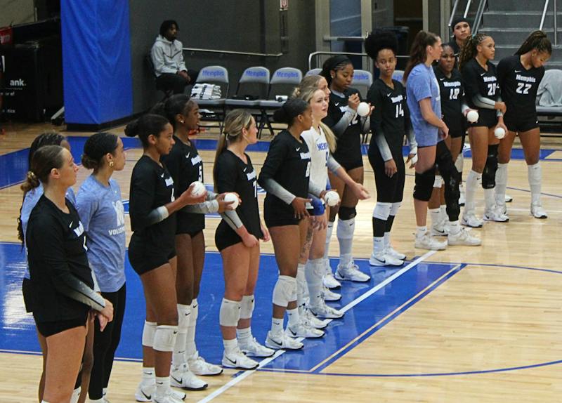 Volleyball goes 1-2 during the Carrie Yerty Classic