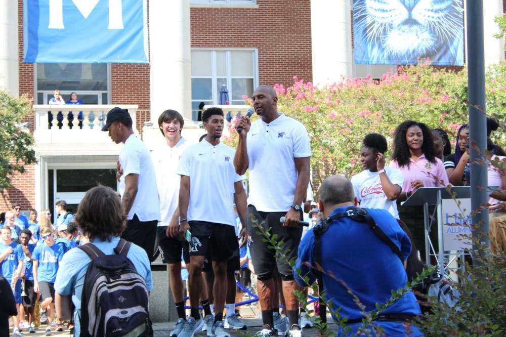 <p>Tigers' basketball coach, Penny Hardaway hypes up the crowd with a team introduction. Hardaway later engaged with students at the Involvement Fair.</p>