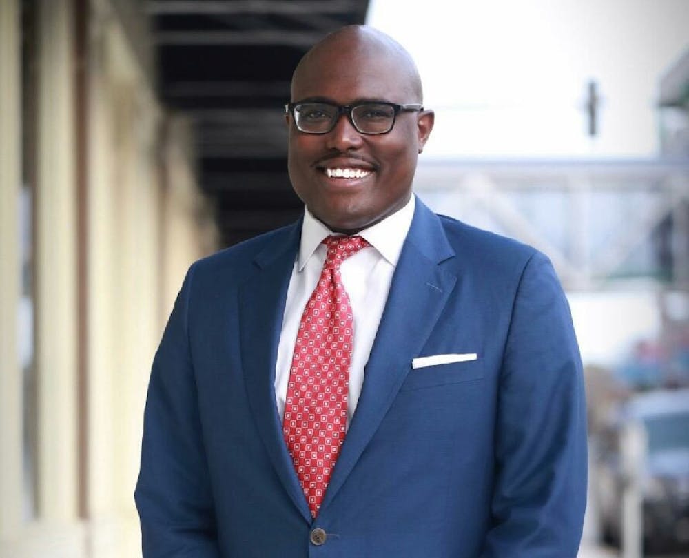 <p class="p1"><strong>Frank Scott Jr, a University of Memphis alumnus, will serve as the first popularly voted black mayor of Little Rock, Arkansas. Scott graduated from the UofM in 2005 with a bachelor’s in business administration.<span class="Apple-converted-space">&nbsp;</span></strong></p>