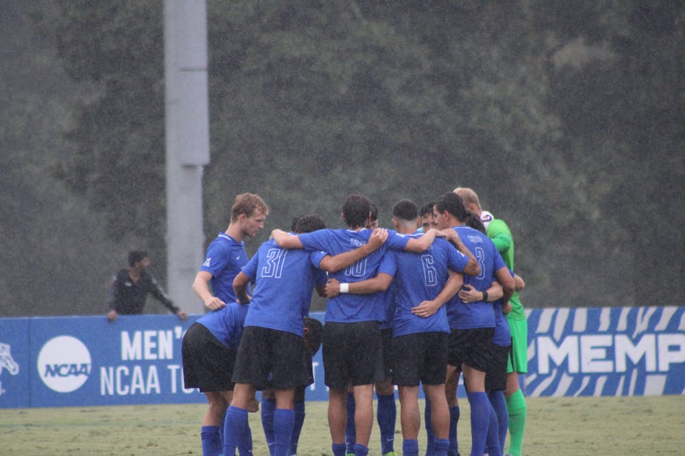 Memphis men's soccer huddles before the second half of their game against SIUE.