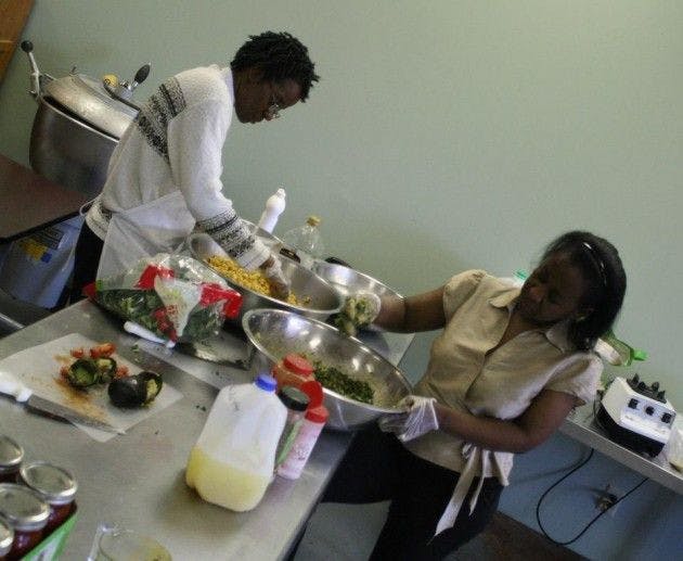 Vegan sisters encourage healthy eating in Memphis