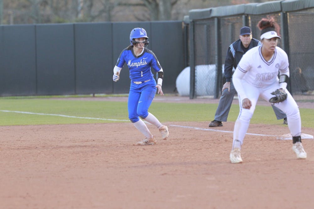 <p>Kyler Trosclair-Klatt prepares to steal a base against Mississippi State. She&nbsp;<span>finished second on the team with a .394 batting average, the second-highest batting average in program history in the 2017 season.</span></p>