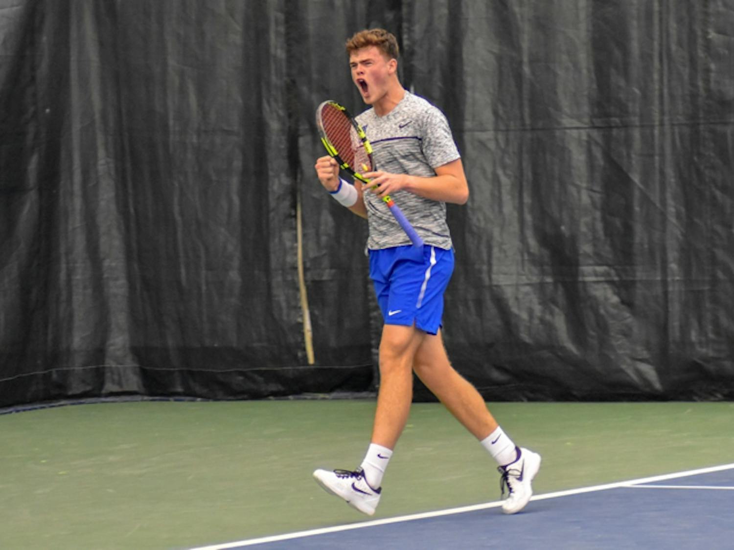 Men’s tennis splits pair of home matches, after heartbreaking loss to LSU